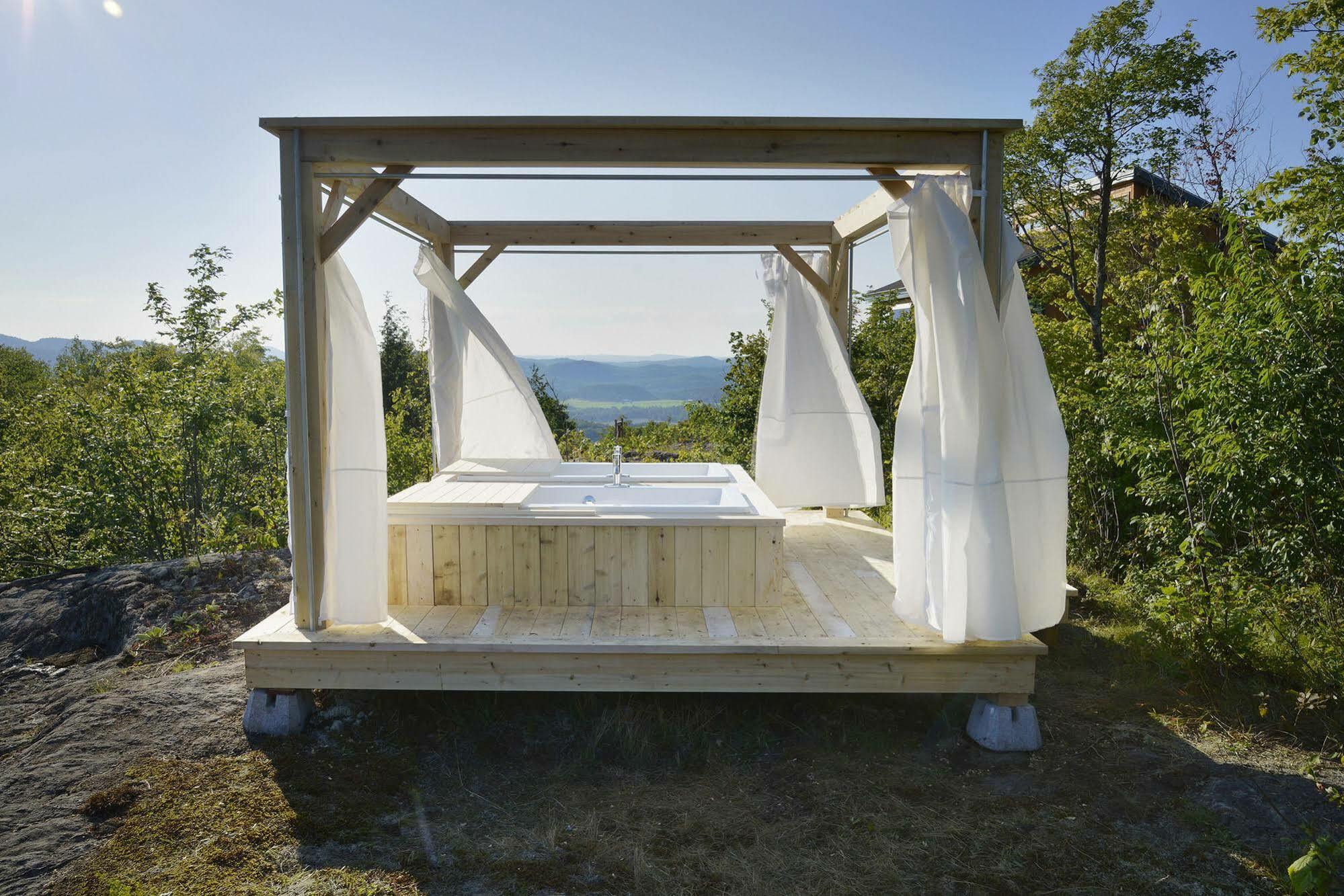 Eco Spa Highland Grenville-Sur-La-Rouge Exterior photo